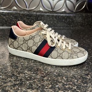 Gucci sneakers in size 5.5